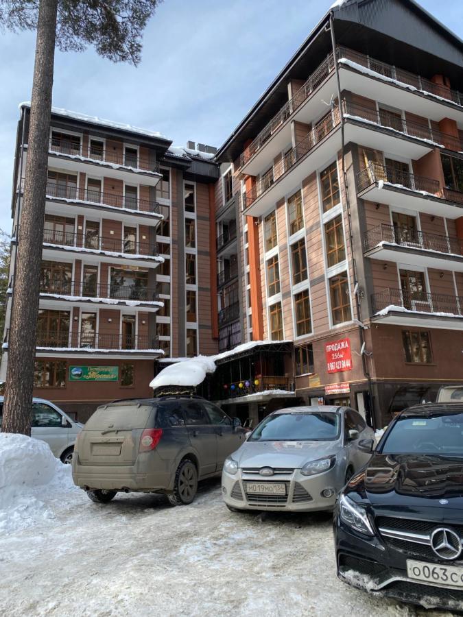 One-Bedroom Apartment,1766002434:JPEG
